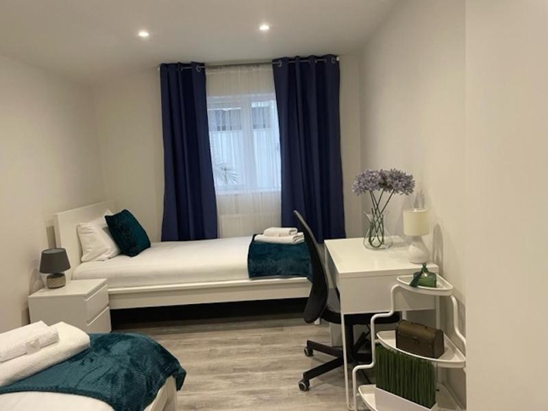 2 Bedroom Serviced Apartment Лондон Экстерьер фото
